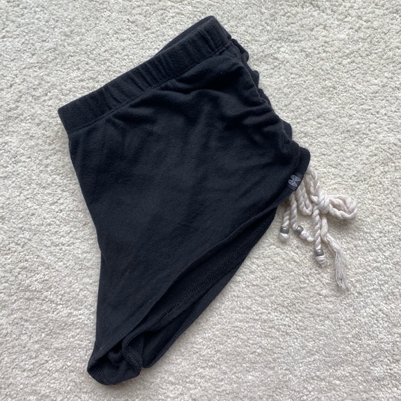 Victoria Secret Shorts - Picture 2 of 4